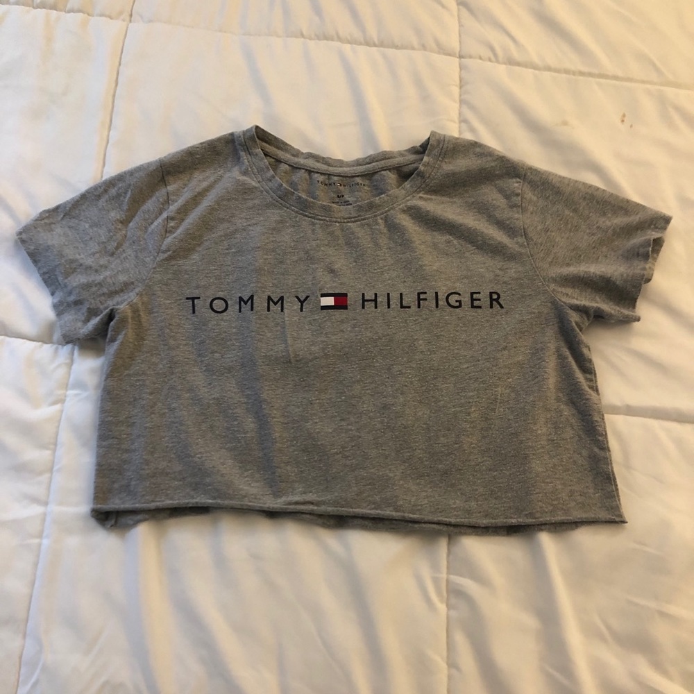 Cropped Tommy Hilfiger tee